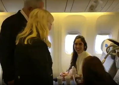 נתניהו ויששכר, במטוס