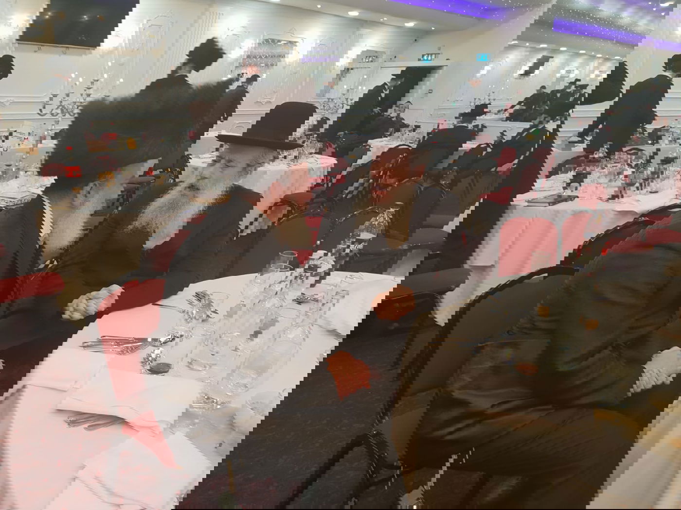 "מסתערבים" בחתונת בן סגן השר מאיר פרוש באנגליה