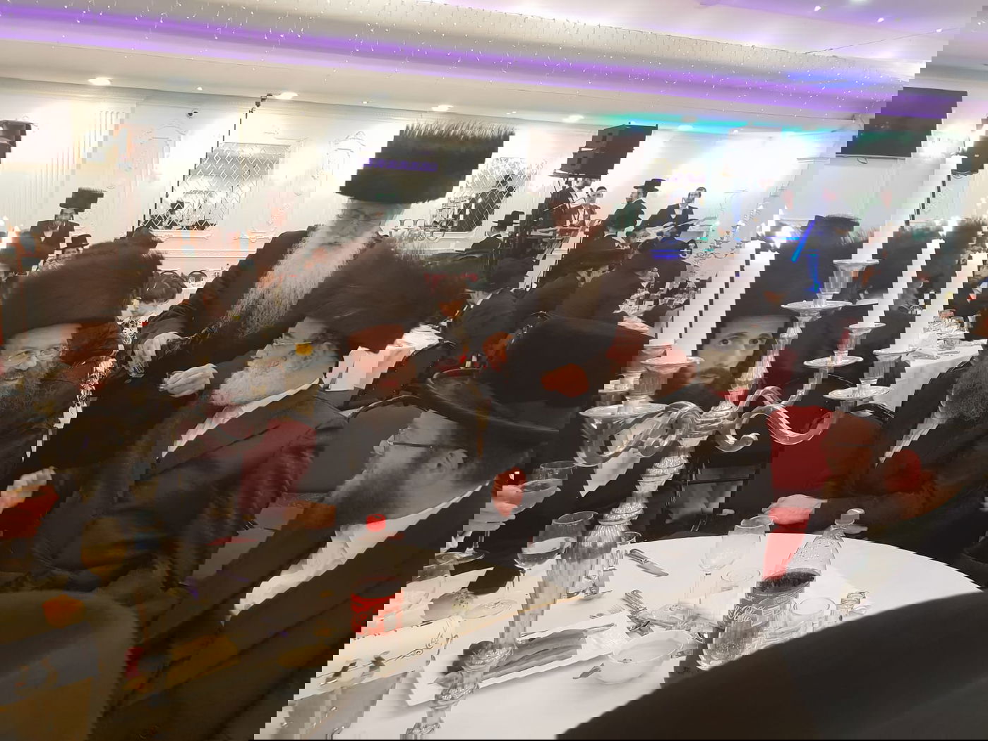 "מסתערבים" בחתונת בן סגן השר מאיר פרוש באנגליה