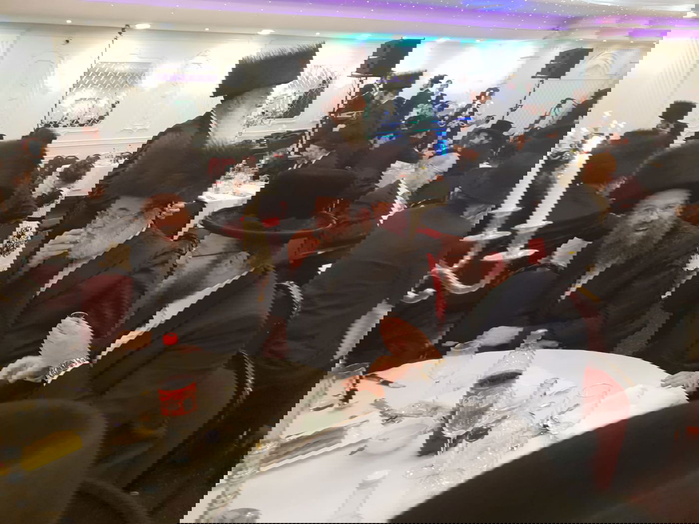 "מסתערבים" בחתונת בן סגן השר מאיר פרוש באנגליה