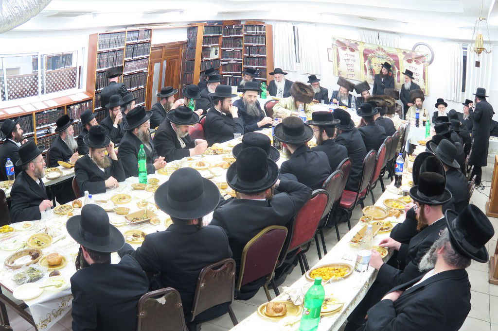 שמחת שבע ברכות בחצרות זידיטשוב-תוא"י