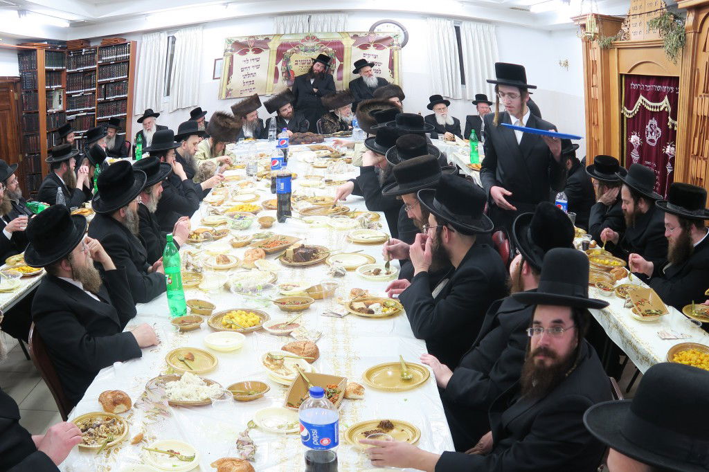 שמחת שבע ברכות בחצרות זידיטשוב-תוא"י