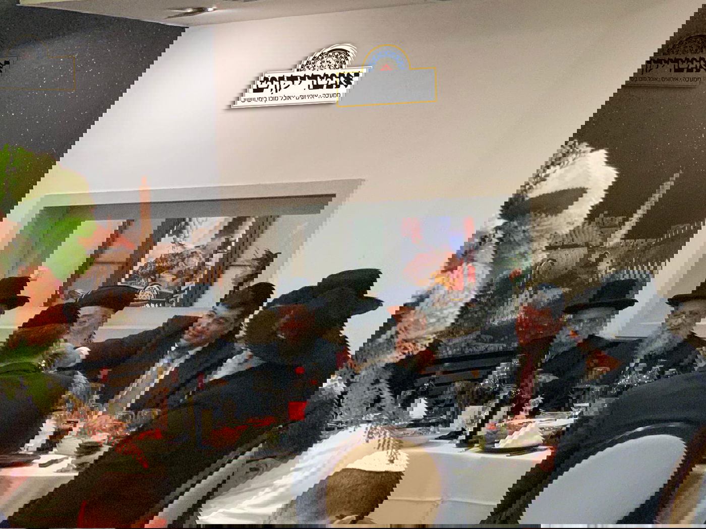 מסעדת 'אנטריקוט': שבע-ברכות לבתו של הרב שאול פרץ