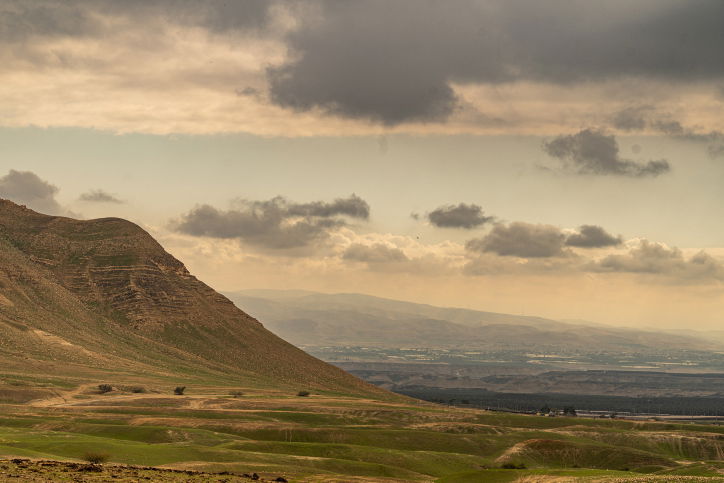 נוף מבקעת הירדן