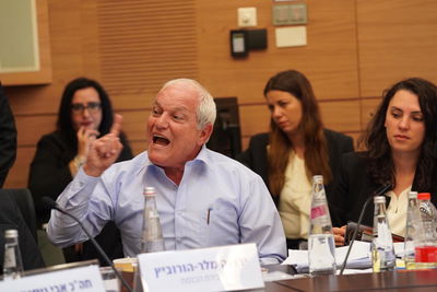 חיים כץ התפרץ על מנדלבליט: "פגעת בבריאות שלי"