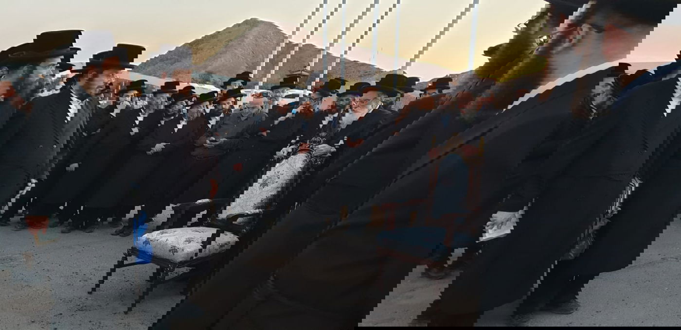 תיעוד בלעדי: המסע החסידי הסודי למצרים