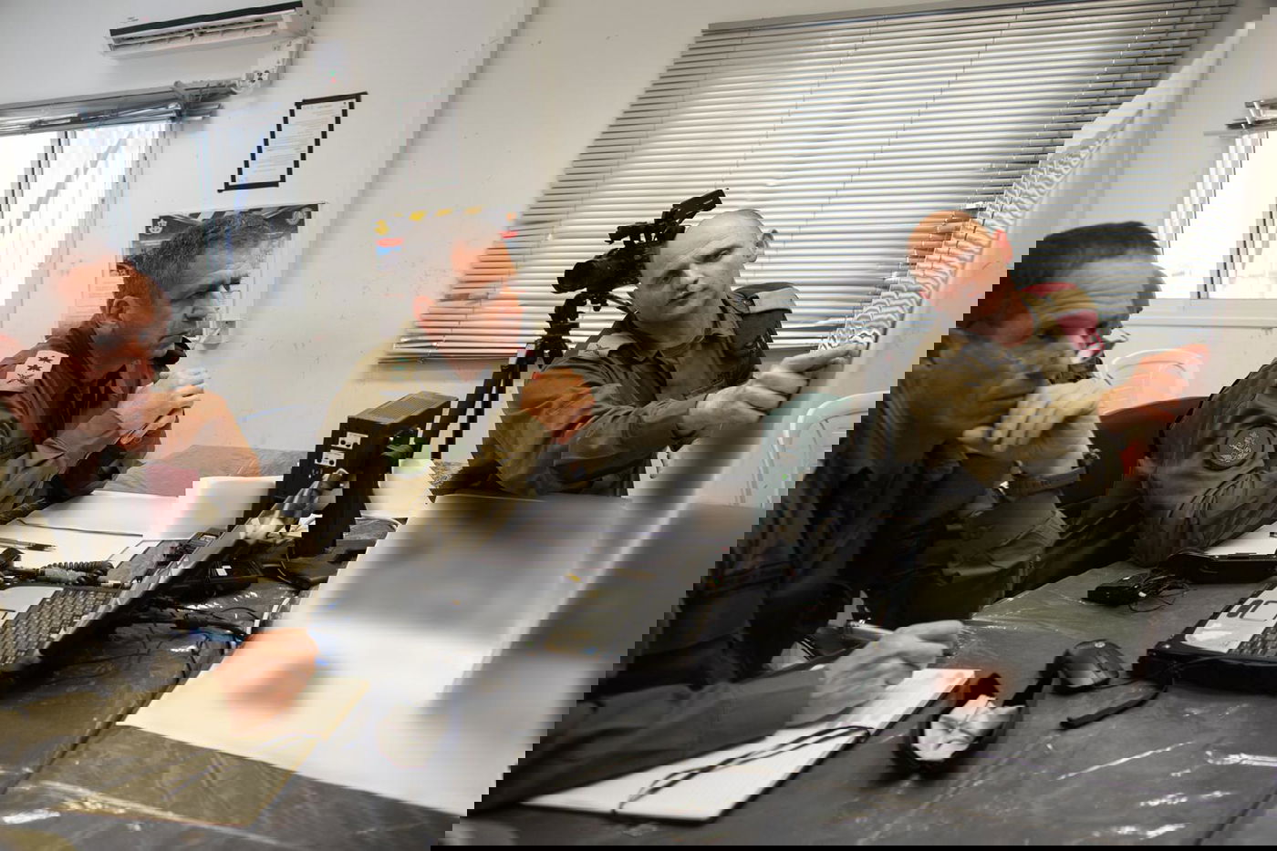 נתניהו: "אבו מאזן, דקירות ודריסות לא יעזרו"