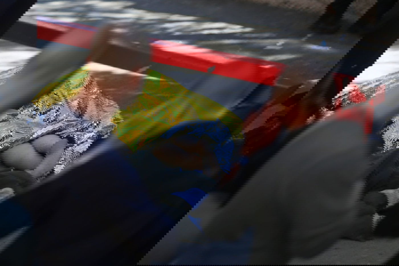 גופת המחבל בזירה