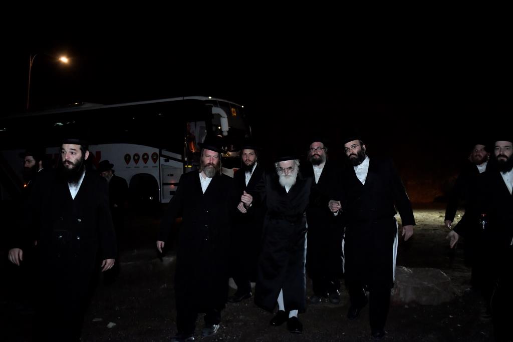 המסע המלא של נגידי ויז'ניץ בראשות הרבי לסיני - צפו