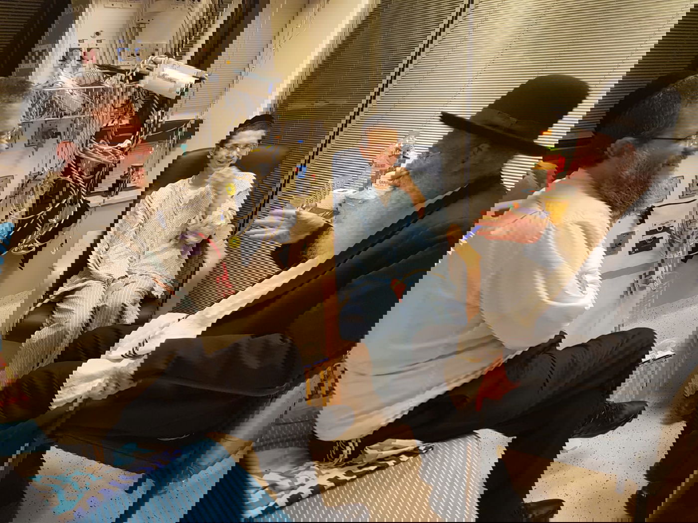 המפגין שנפצע קל זוכה לביקורי רבני 'הפלג'