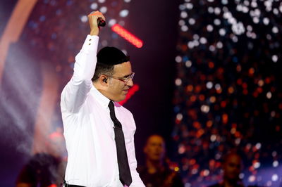 יעקב שוואקי חוגג את חתונת בתו בסינגל חדש: 'מסיני בא'