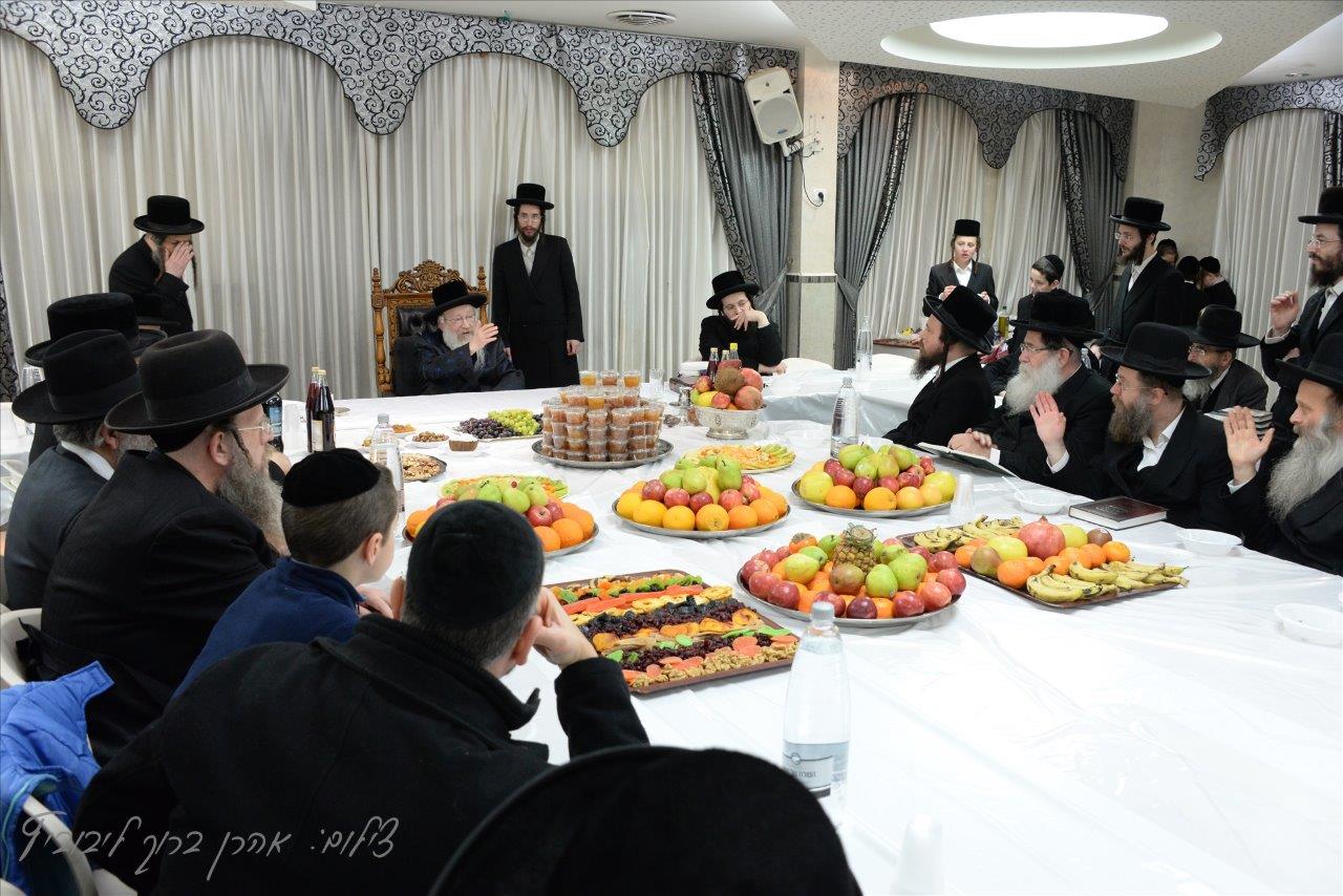 ראש השנה לאילנות בחצר הקודש נדבורנה - חיפה