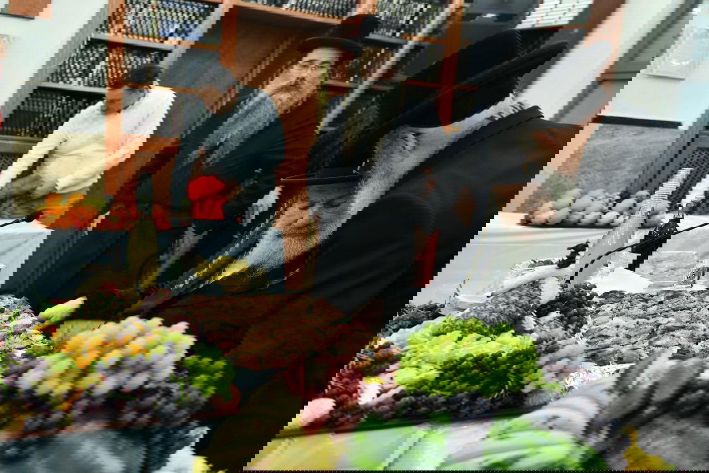 האדמו"ר מאשלג ב'טיש' לרגל ט"ו בשבט