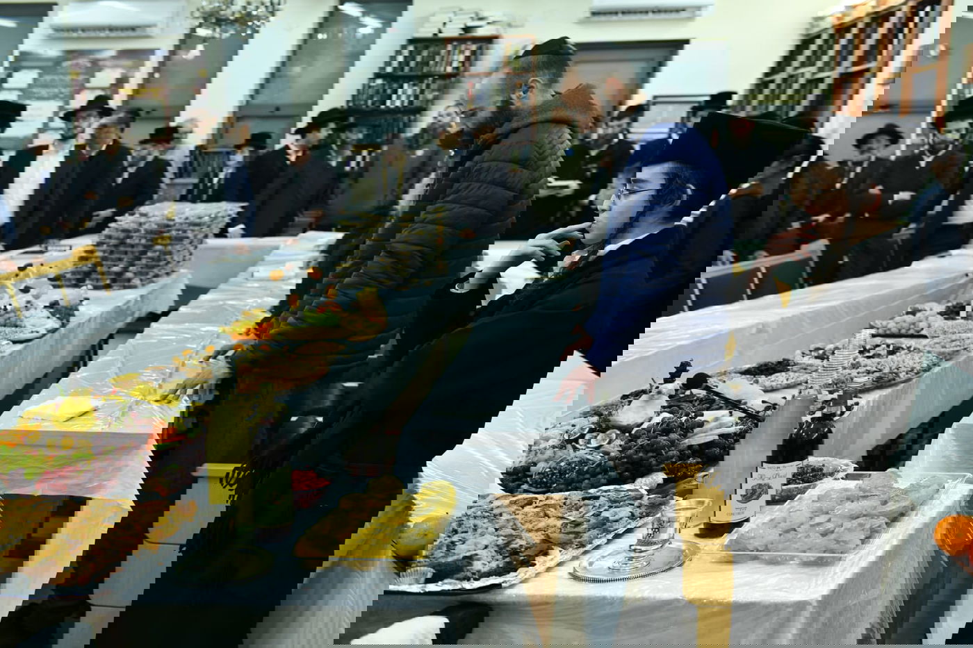 האדמו"ר מאשלג ב'טיש' לרגל ט"ו בשבט