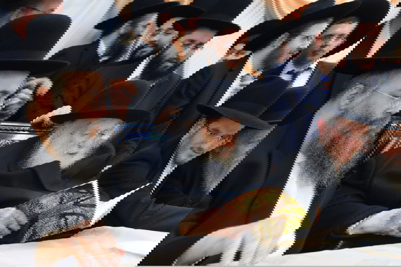 תיעוד ענק: נכדת הגר"ח קנייבסקי התחתנה בבני ברק