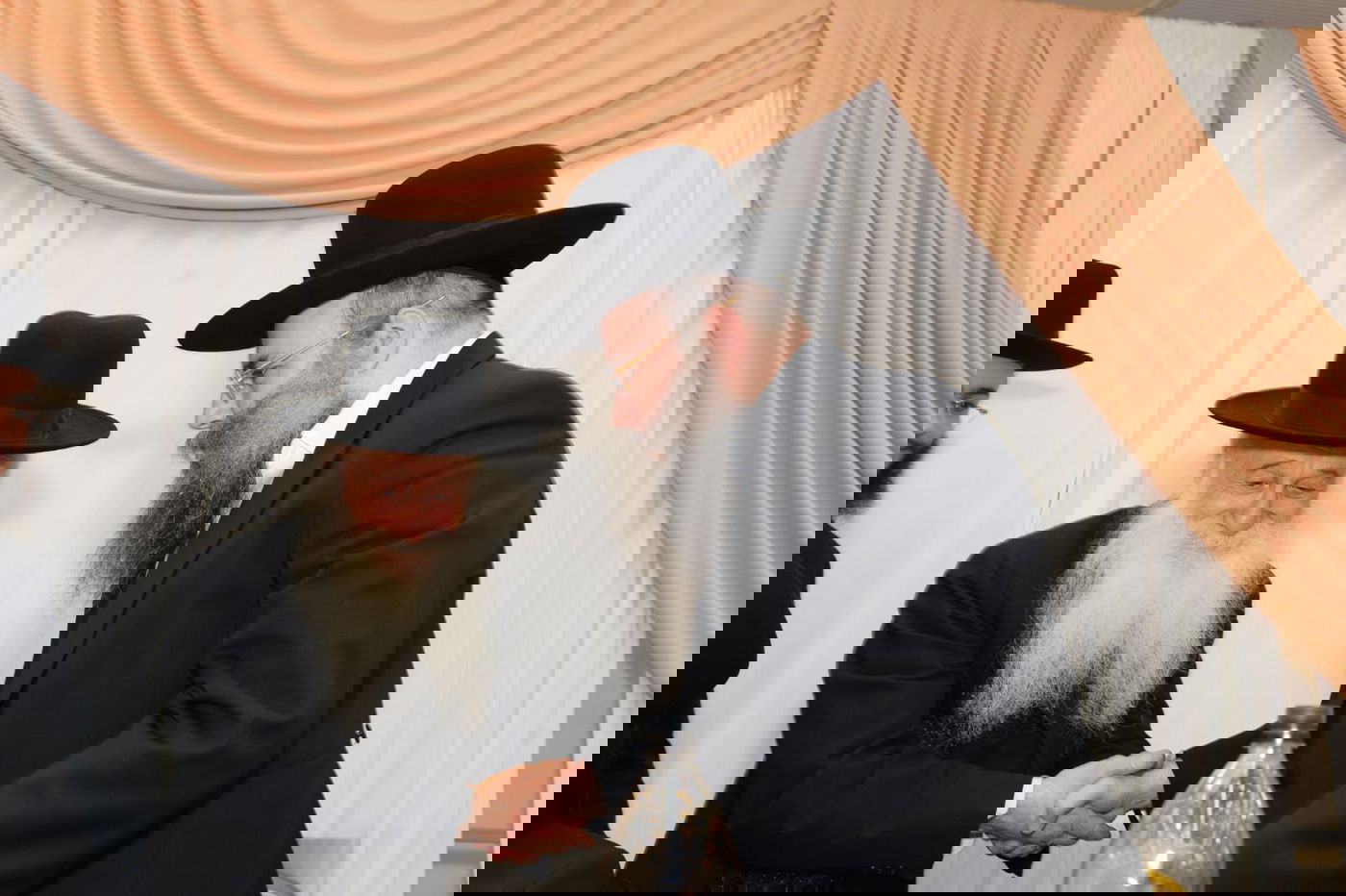 תיעוד ענק: נכדת הגר"ח קנייבסקי התחתנה בבני ברק