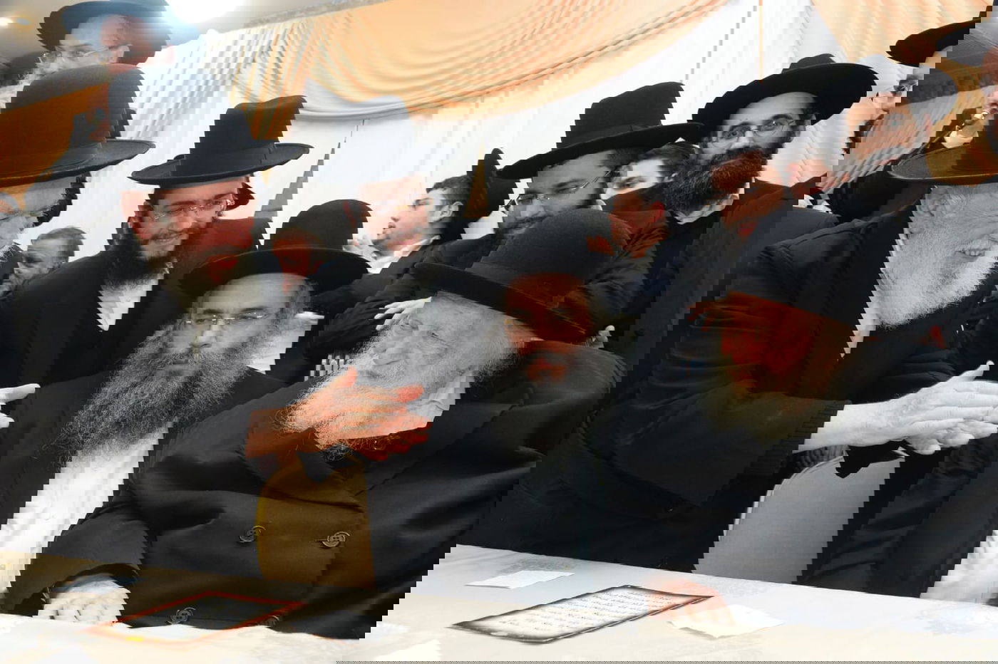 תיעוד ענק: נכדת הגר"ח קנייבסקי התחתנה בבני ברק