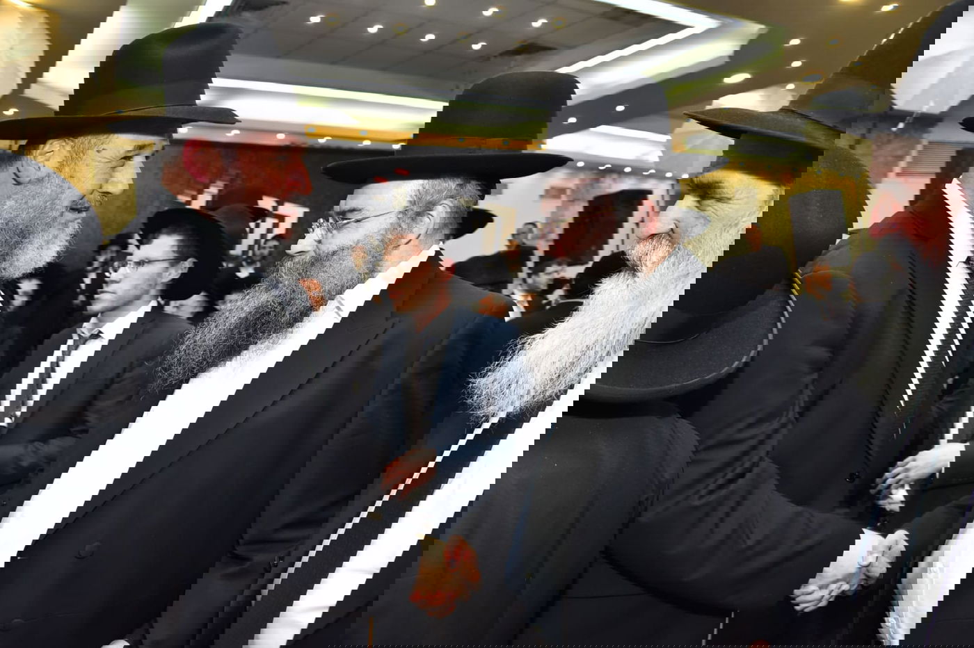 תיעוד ענק: נכדת הגר"ח קנייבסקי התחתנה בבני ברק