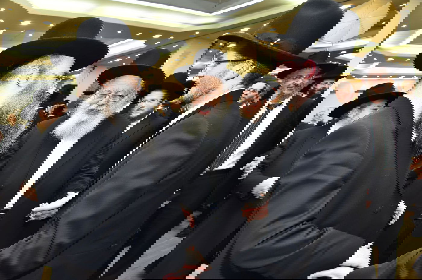 תיעוד ענק: נכדת הגר"ח קנייבסקי התחתנה בבני ברק