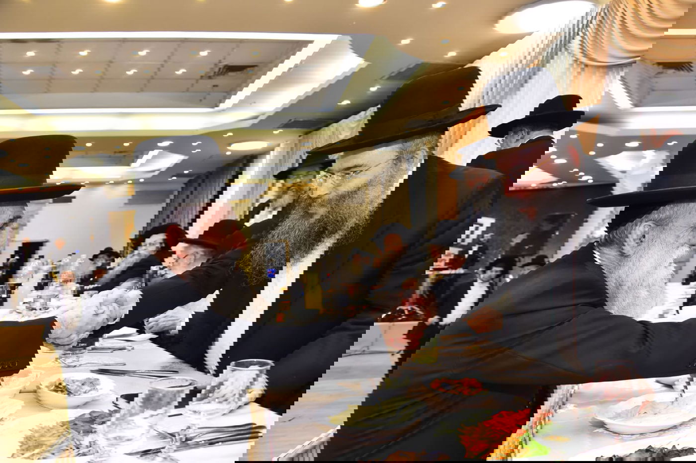 תיעוד ענק: נכדת הגר"ח קנייבסקי התחתנה בבני ברק