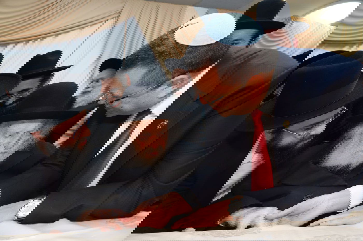 תיעוד ענק: נכדת הגר"ח קנייבסקי התחתנה בבני ברק