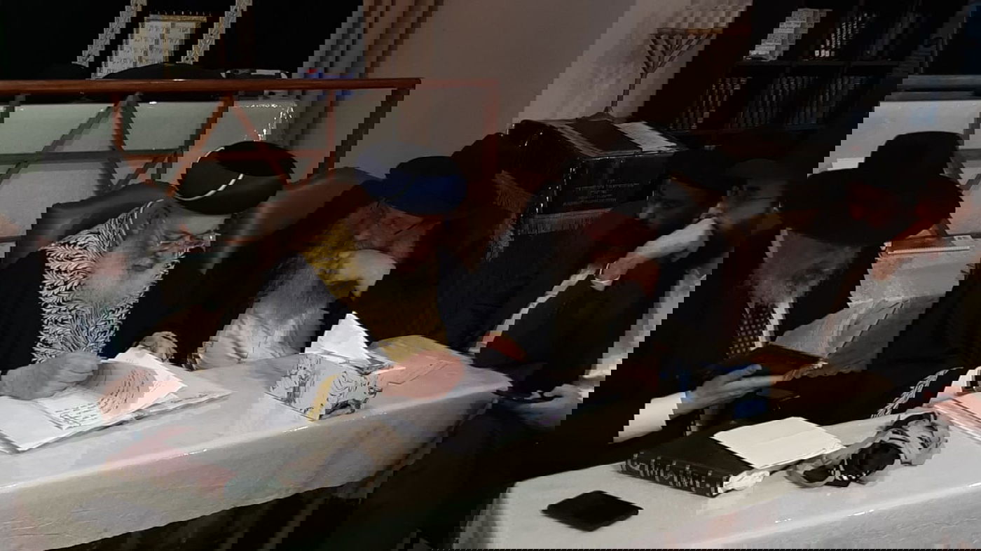 נדיר: הראשל"צ הגר"ש עמאר במעמד חליצה באוסטרליה