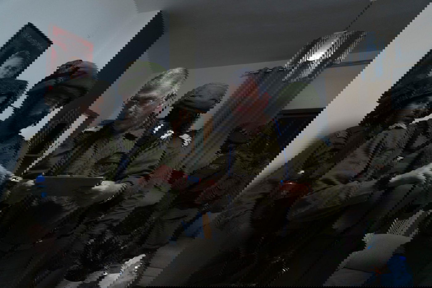 לוחמי צה"ל בבית אחד המחבלים, ארכיון