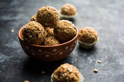 בוסט של אנרגיה. כדורי שיבולי שועל ותפוחים