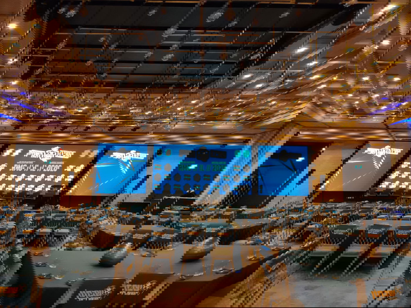 ההכנות לוועידה בעיצומן