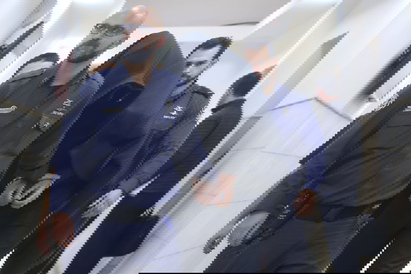 המדריך, בבית המשפט