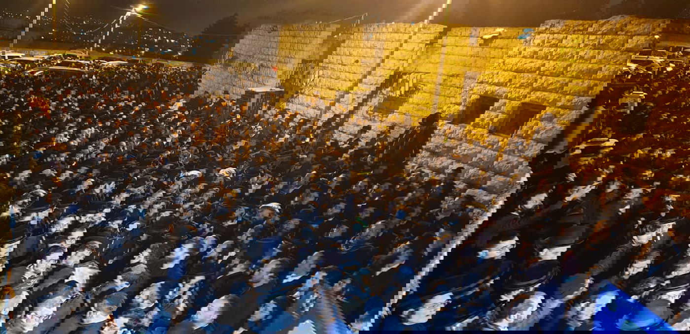 מצמרר: הלווית ההרוג מ-443; החברים שרו על הקבר הטרי