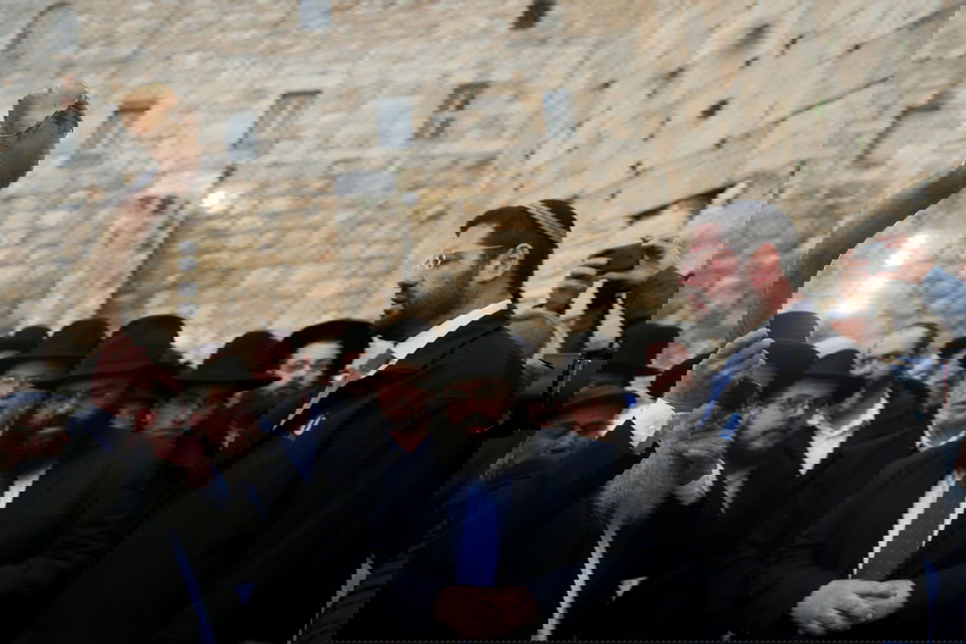 קידוש השם: בכותל התפללו לרפואת הסינים מהקורונה