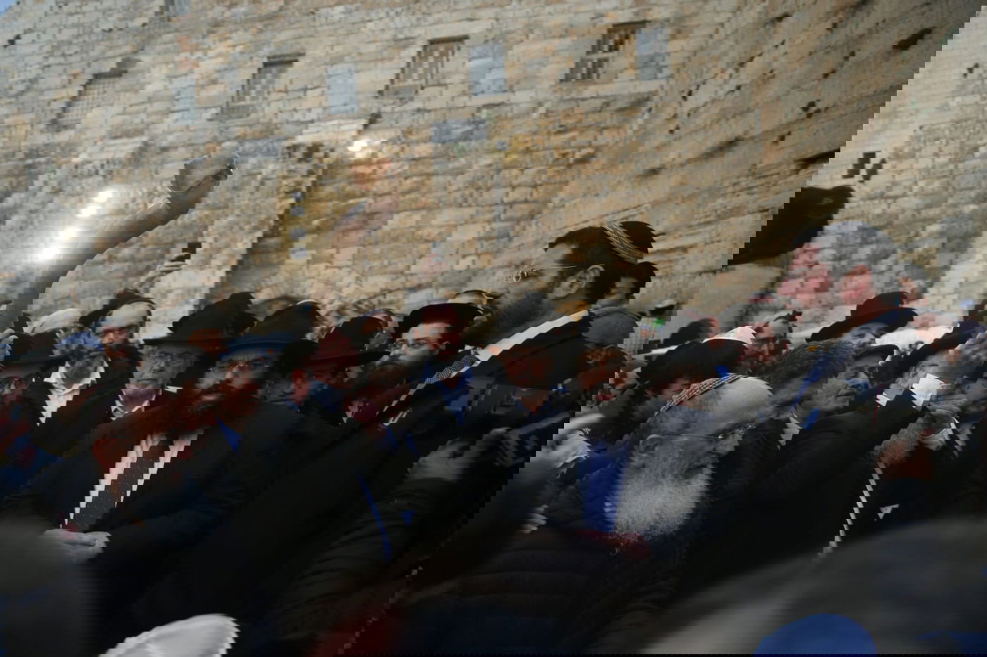 קידוש השם: בכותל התפללו לרפואת הסינים מהקורונה