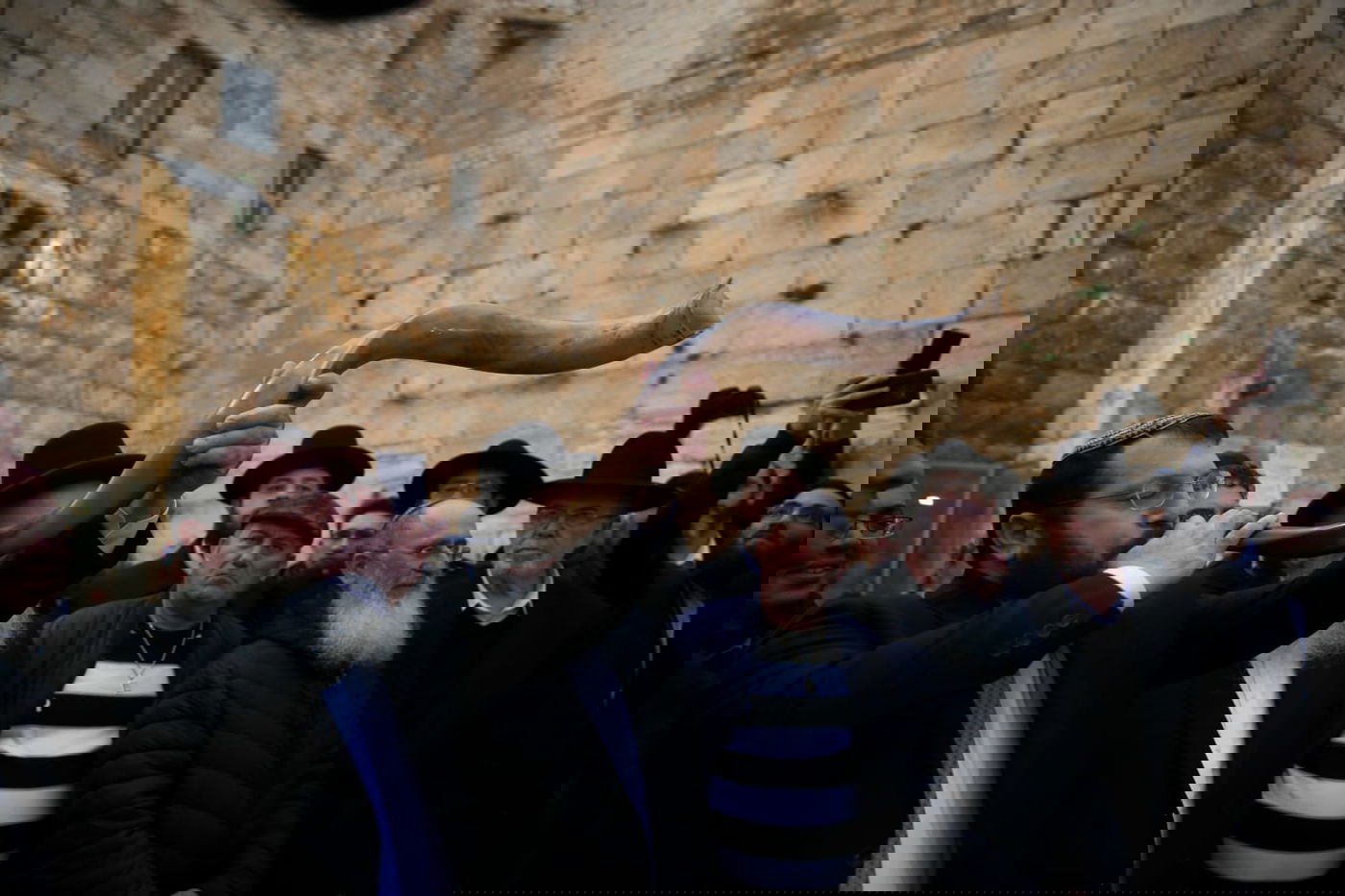 קידוש השם: בכותל התפללו לרפואת הסינים מהקורונה