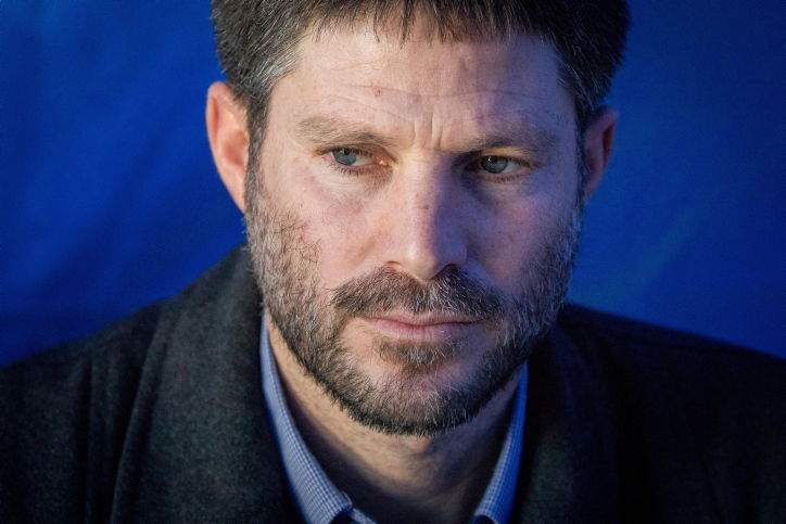 סמוטריץ' אישר ל'נשות הכותל' דוכן תפילין?