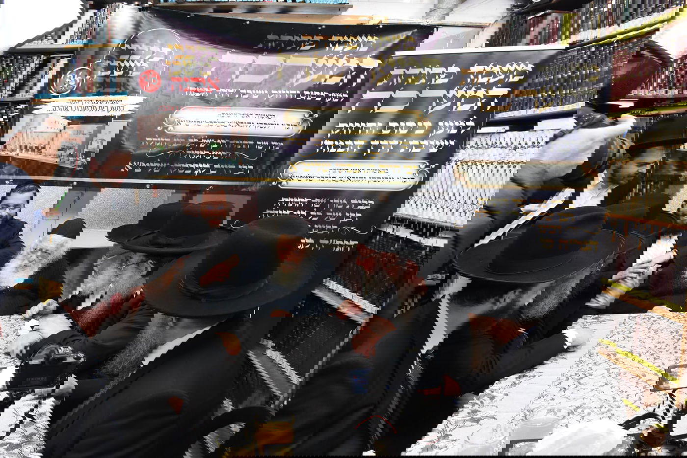 בוגרי 'דרך חכמה' נרתמים למען השלמת רכישת מבנה הישיבה