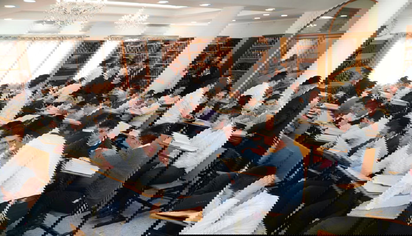 בוגרי 'דרך חכמה' נרתמים למען השלמת רכישת מבנה הישיבה