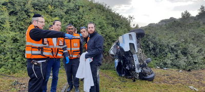 הרכב התהפך ונהרס: האבא ושני ילדיו ניצלו