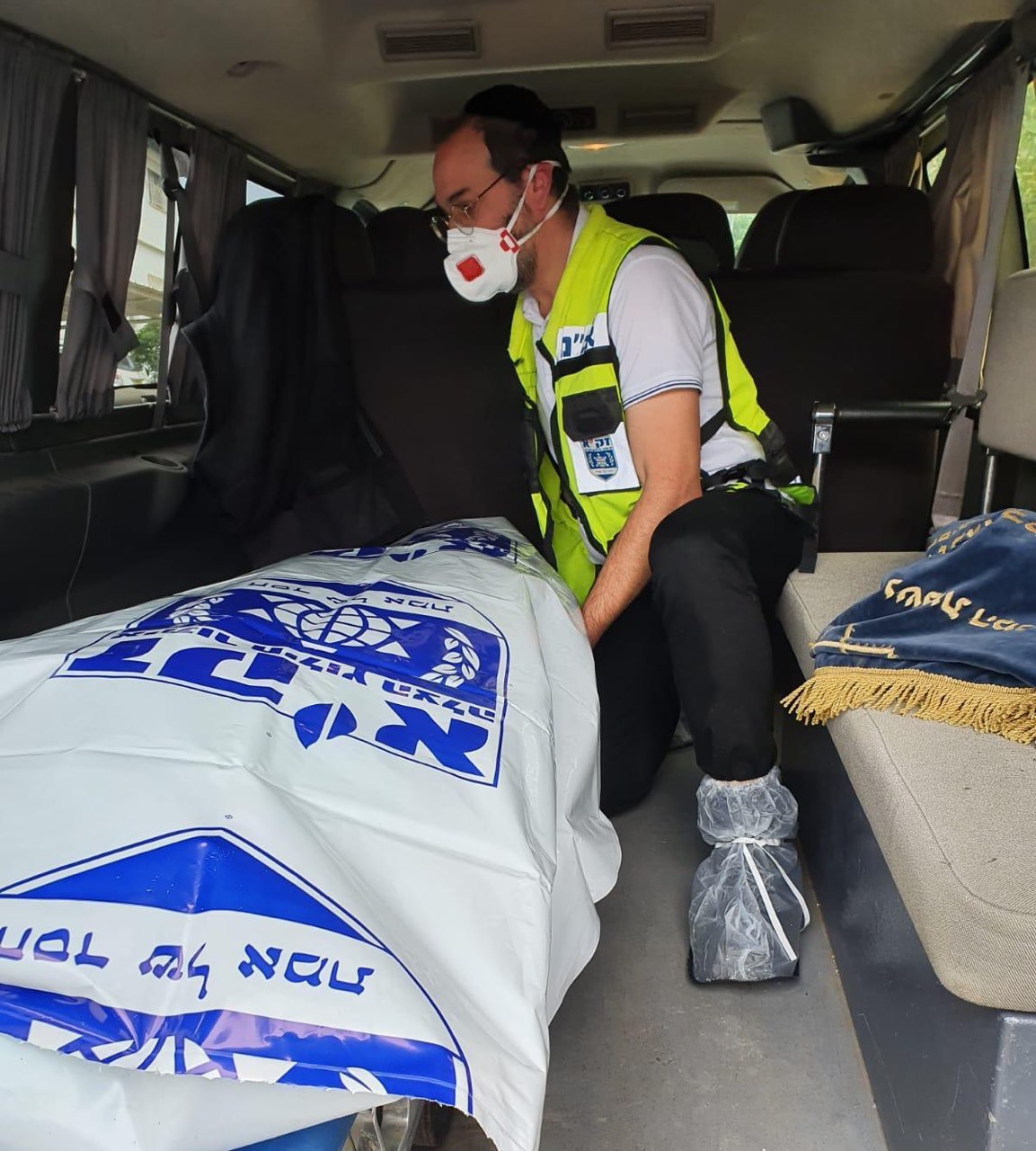 השכנים בטבריה הופתעו: גילו גופה בריקבון