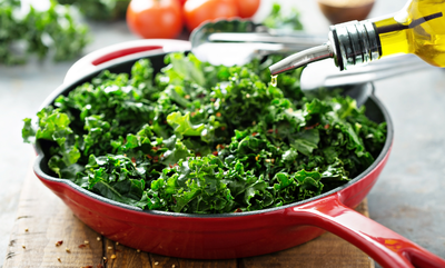 לא מפסיקים לנשנש? צ'יפס קייל תוצרת בית יציל אתכם