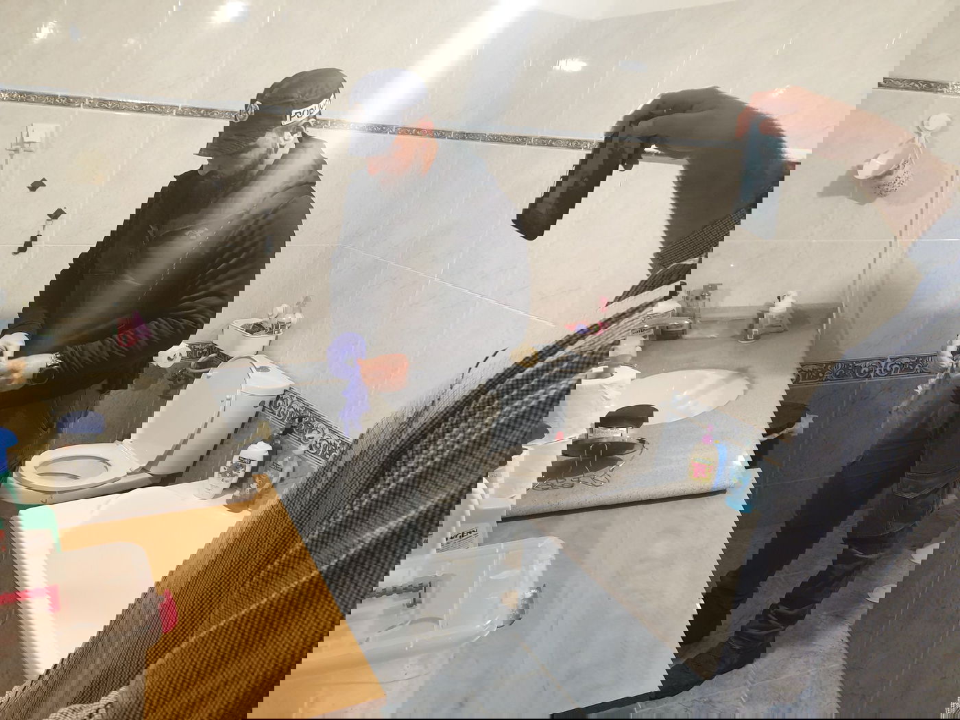 החיפושים בבית