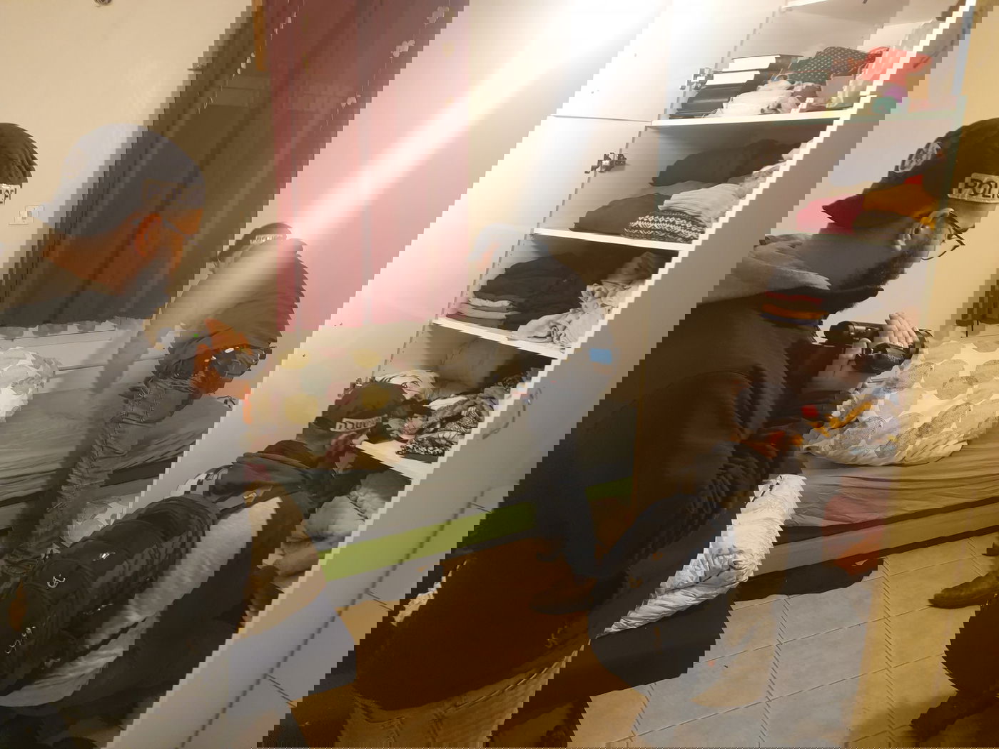 החיפושים בבית