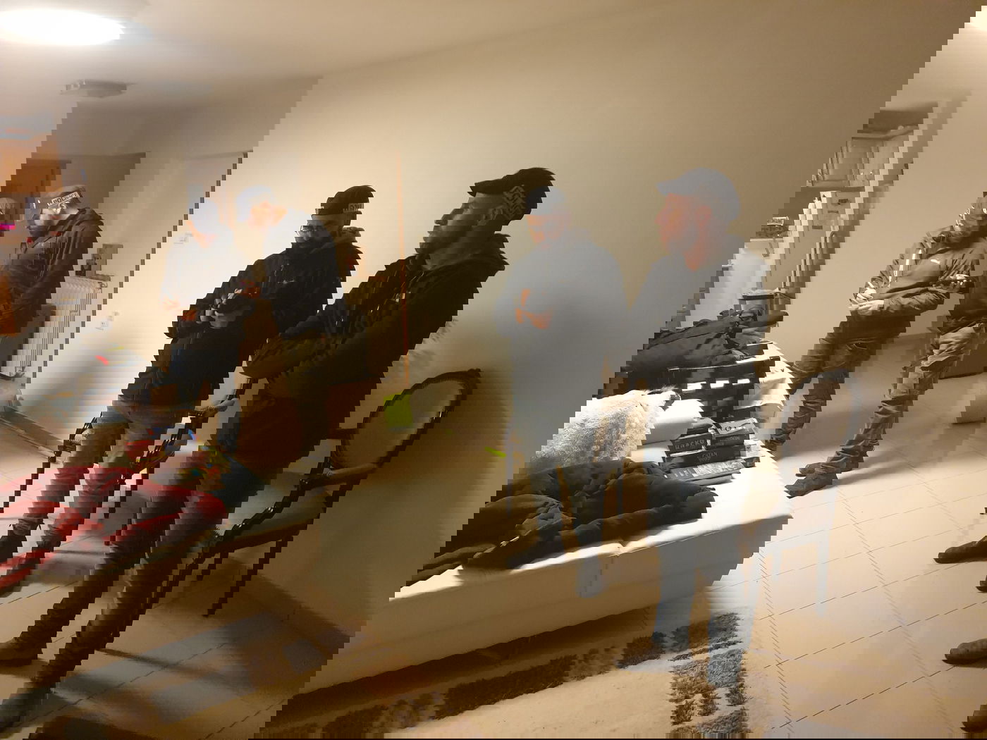 השוטרים בביתו של גליק