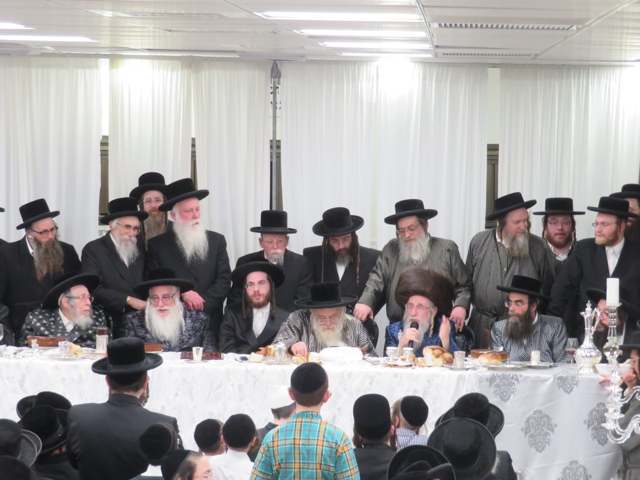 שמחת האירוסין בשידוך החסידי הנדיר • צפו