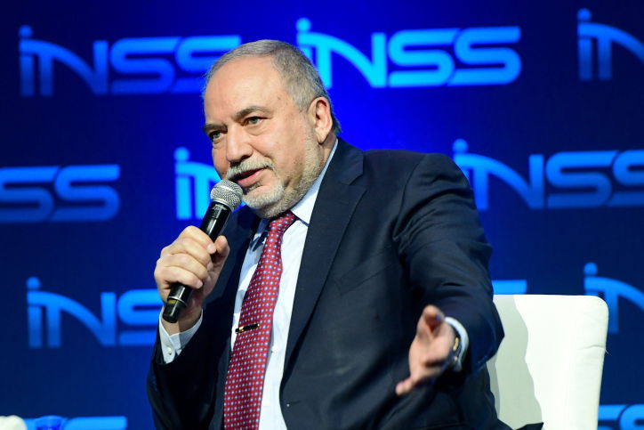 לא בוחל בכלום: ליברמן הפר צו איסור פרסום