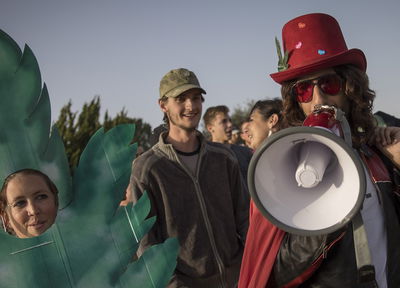 מפגינים בעד שימוש חופשי בקנאביס. אילוסטרציה