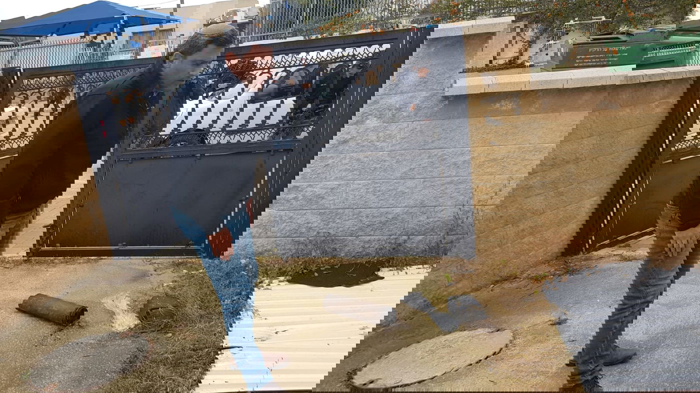 מטחי רקטות לשדרות ו'עוטף עזה'; אחת נפלה ליד ישיבה