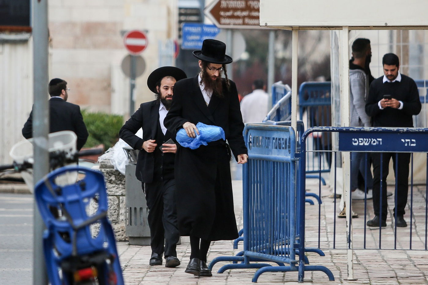 שוהה בכת לב טהור הגיש תלונה נגד הרב רומפלר