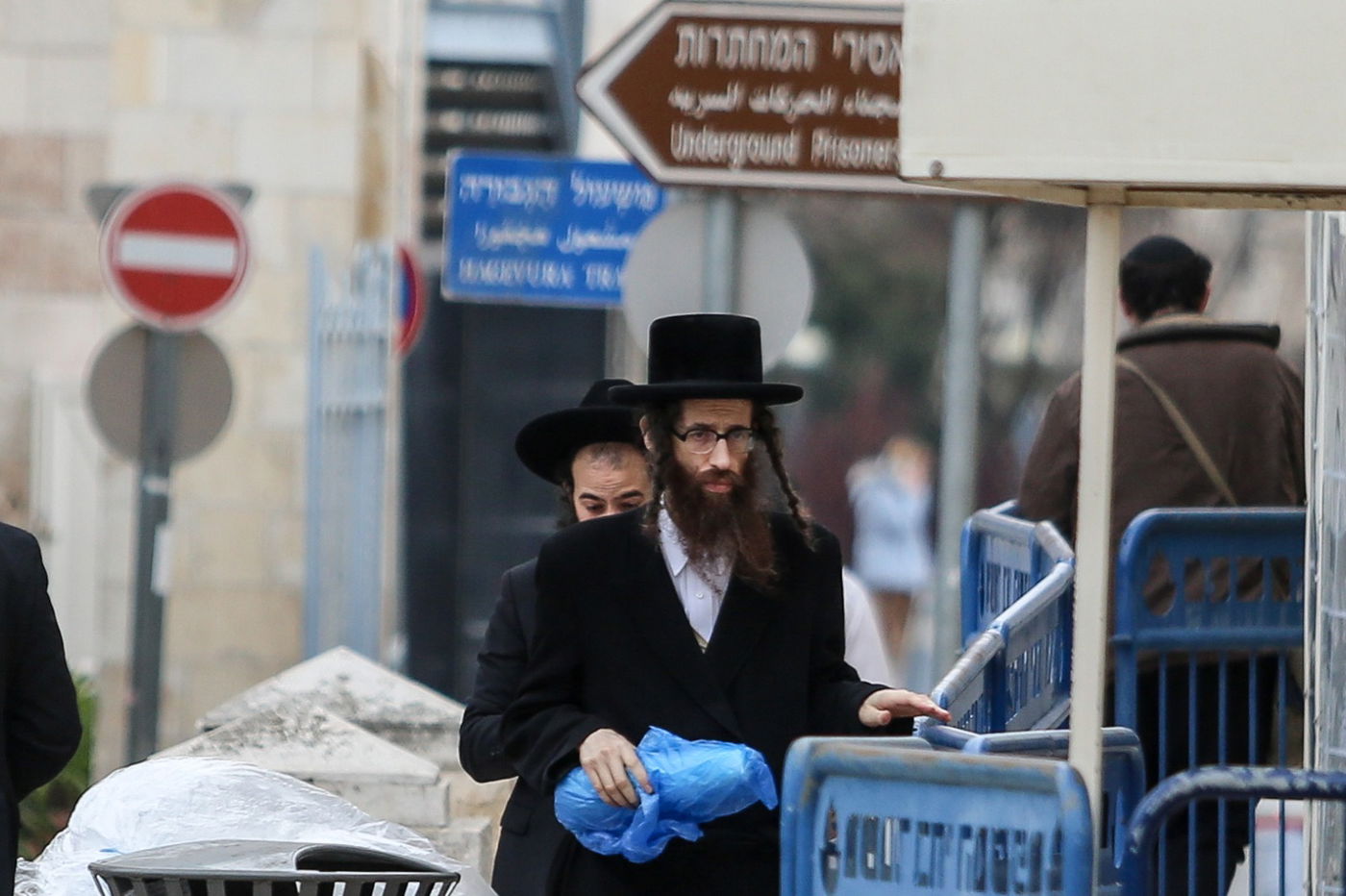 שוהה בכת לב טהור הגיש תלונה נגד הרב רומפלר