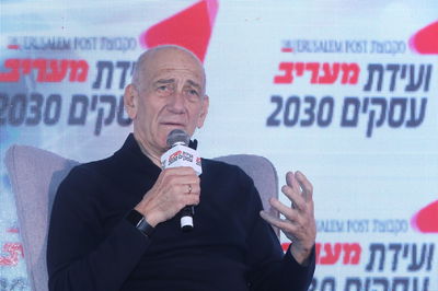 אולמרט מעריך: "גנץ יקים ממשלת מיעוט"